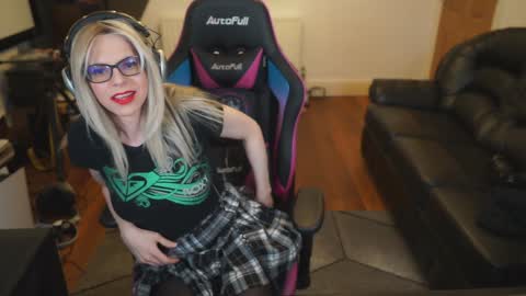 Snapshot of kelseycobalt chatting on December 2024 10:34:01 PM kelseycobalt online show from December 2024 10:34:01 PM