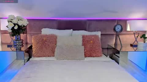 kelsi_di online show from July 2026 05:03:02 AM