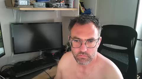 kelvin06133 online show from April 2026 12:33:02 PM