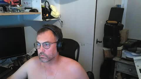 Snapshot of kelvin06133 chatting on July 2026 09:32:02 PM kelvin06133 online show from July 2026 09:32:02 PM