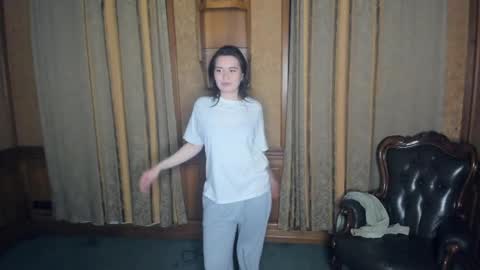 Lina online show from May 2026 07:43:01 PM