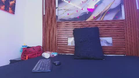 kemdall lopez online show from July 2026 07:16:01 PM