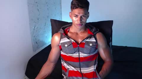 Snapshot of ken__owensx chatting on May 2026 05:20:01 PM ken__owensx online show from May 2026 05:20:01 PM