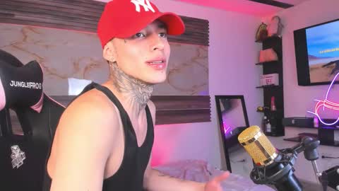 Snapshot of ken_and_bonnie chatting on December 2025 03:13:01 AM ken_and_bonnie online show from December 2025 03:13:01 AM