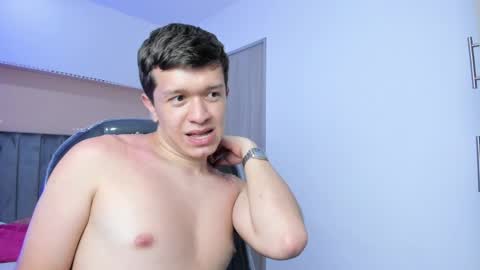 Snapshot of ken_col chatting on April 2026 05:01:02 AM Ken Col online show from April 2026 05:01:02 AM