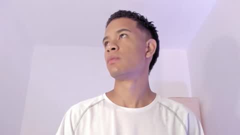 Julian Rivera   online show from November 2025 01:35:02 PM