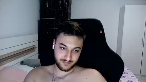 Snapshot of kenan_10 chatting on June 2026 09:35:02 PM kenan online show from June 2026 09:35:02 PM