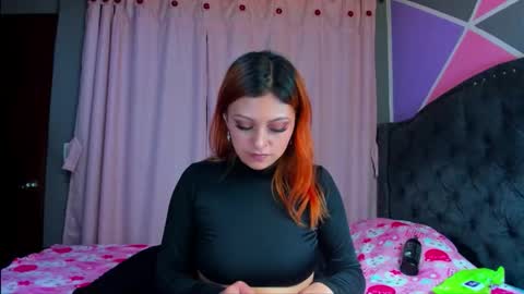 Kendarl Colins online show from May 2026 03:01:02 AM