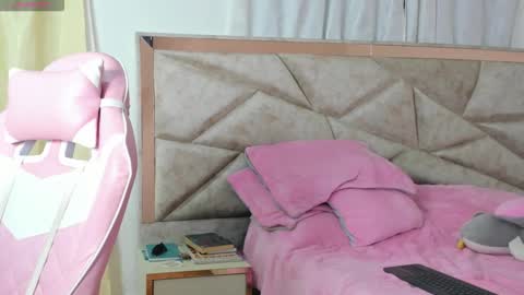 Aleja3 online show from October 2025 10:41:02 PM