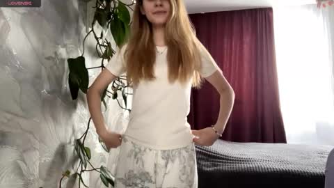 I am NikaCan we hit 10 Thumbs Up   online show from February 2026 12:16:01 PM