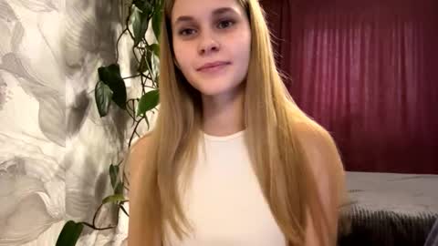 I am NikaCan we hit 10 Thumbs Up   online show from February 2026 12:04:01 PM