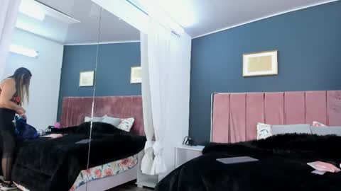 Kendal online show from June 2026 11:38:02 PM