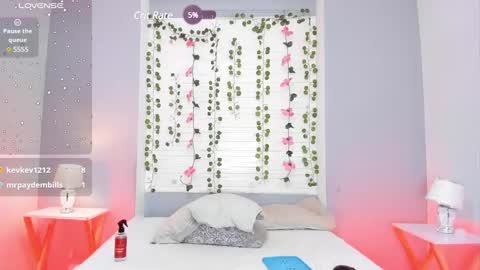 Snapshot of kendallrosse1 chatting on December 2024 03:52:01 PM Kendal online show from December 2024 03:52:01 PM