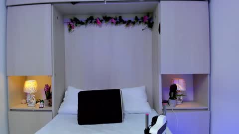 Snapshot of kendallrosse1 chatting on December 2024 11:39:02 AM Kendal online show from December 2024 11:39:02 AM