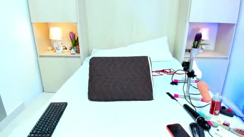 Snapshot of kendallrosse1 chatting on December 2024 08:50:01 PM Kendal online show from December 2024 08:50:01 PM