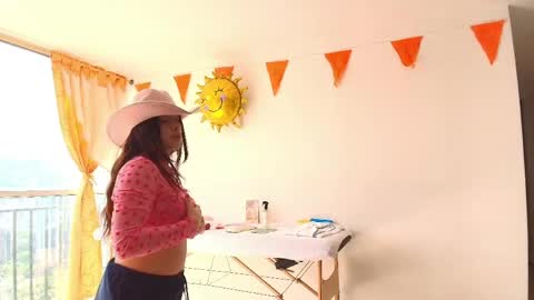 kendall online show from April 2026 07:00:01 PM