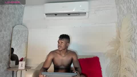 Snapshot of kender21_ chatting on February 2025 12:45:02 PM Kender online show from February 2025 12:45:02 PM