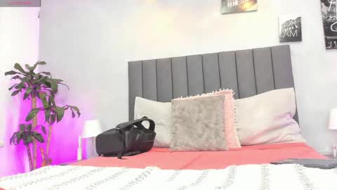 Kendra London online show from May 2026 11:29:01 AM