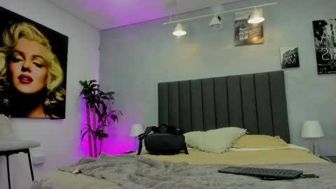 Kendra London online show from June 2026 12:06:02 PM