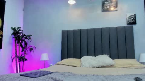 Kendra London online show from June 2026 11:19:02 AM