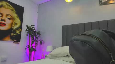 Kendra London online show from July 2026 11:56:01 AM