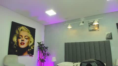Kendra London online show from July 2026 11:15:02 AM