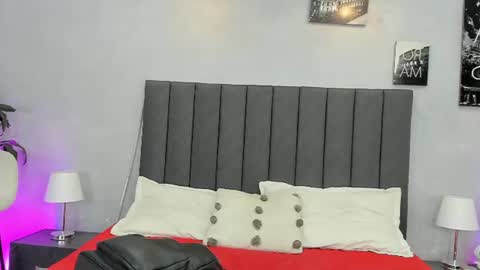 Kendra London online show from July 2026 11:19:02 AM