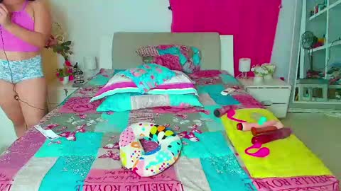 kendra_love31 online show from May 2026 03:12:02 AM