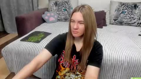 Kendra online show from May 2026 10:51:02 PM