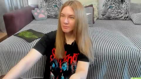 Kendra online show from May 2026 01:00:02 AM