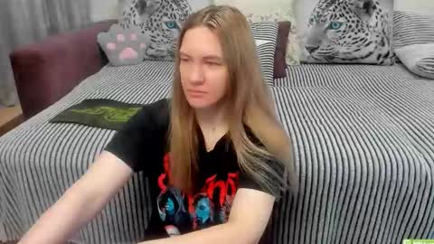 Kendra online show from May 2026 11:43:02 PM