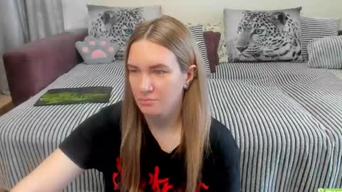 Kendra online show from May 2026 11:23:04 PM