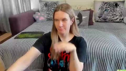 Kendra online show from May 2026 04:29:02 AM