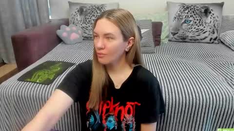 Kendra online show from May 2026 11:32:01 PM