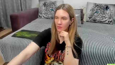 Kendra online show from May 2026 11:44:01 PM