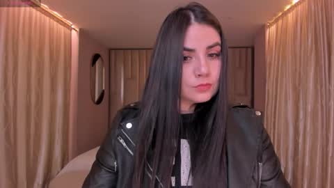  K E N D R A  online show from February 2026 02:43:01 AM