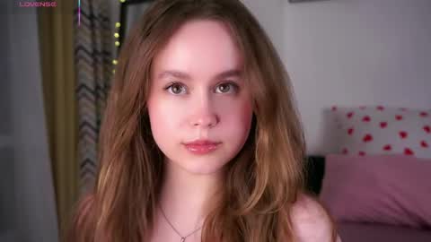 Kira online show from April 2026 10:07:02 PM