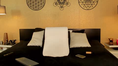 KENDRA online show from December 2024 01:14:01 AM