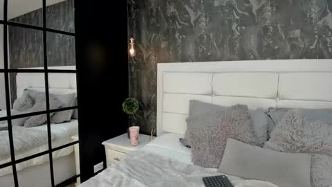 KENDRA online show from March 2025 09:03:01 PM