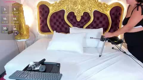 Kendral  online show from March 2026 04:29:04 AM