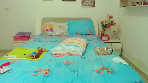 kendralove online show from December 2024 04:34:01 AM