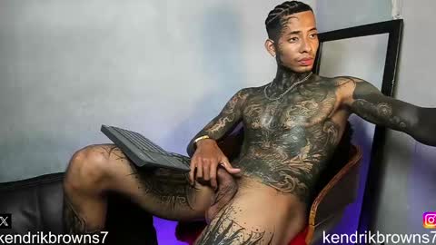 Snapshot of kendrik_brown chatting on December 2024 07:21:01 PM kendrick brown online show from December 2024 07:21:01 PM