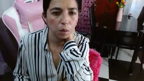 Snapshot of kendy_all4u7 chatting on February 2026 04:44:01 AM kendy_all4u7 online show from February 2026 04:44:01 AM