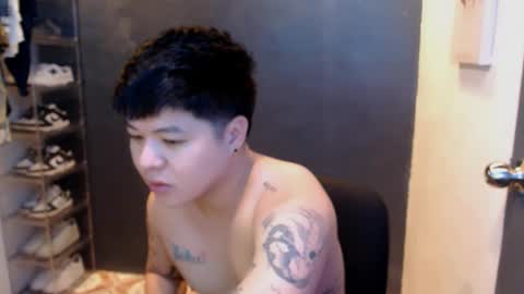 Snapshot of kenhotline911 chatting on December 2024 11:09:02 PM ken online show from December 2024 11:09:02 PM