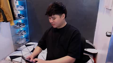 Snapshot of kenhotline911 chatting on January 2025 06:05:01 PM ken online show from January 2025 06:05:01 PM