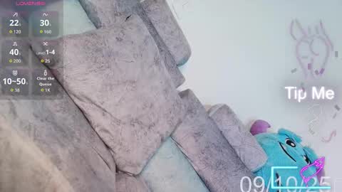 Snapshot of kenia_fox1 chatting on October 2025 06:34:02 AM kenia_fox1 online show from October 2025 06:34:02 AM