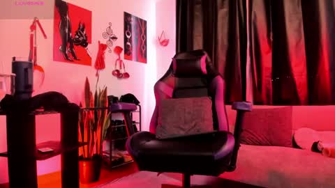 kenia_thompsom01 online show from June 2026 05:36:02 PM
