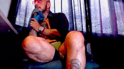 Snapshot of kenllyhot chatting on December 2024 07:30:02 PM Kenlly online show from December 2024 07:30:02 PM