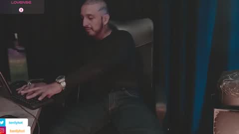 Kenlly online show from April 2026 12:41:02 AM