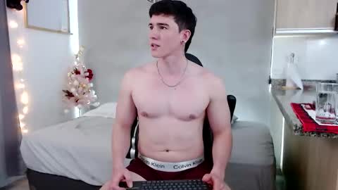 Santiago online show from December 2025 04:50:02 AM